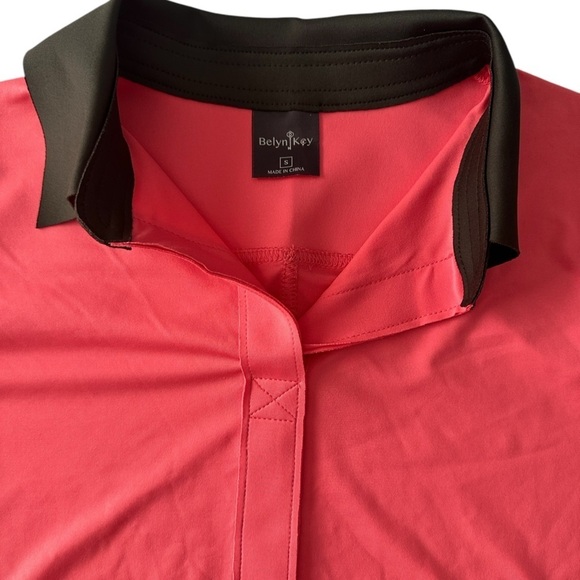 Belyn Key size small pink golf polo shirt short sleeve w/dark green accents - Picture 6 of 8